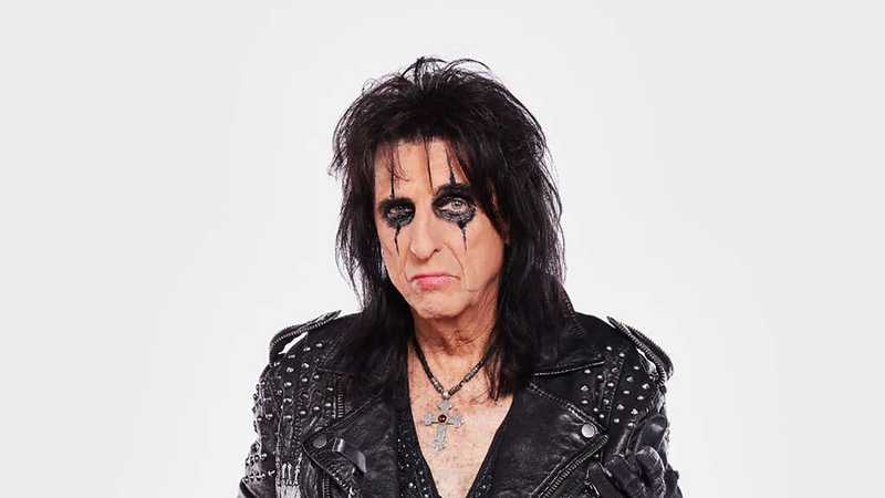ROCK AROUND: Τα σκοτεινά χρόνια στην ιστορία του Alice Cooper