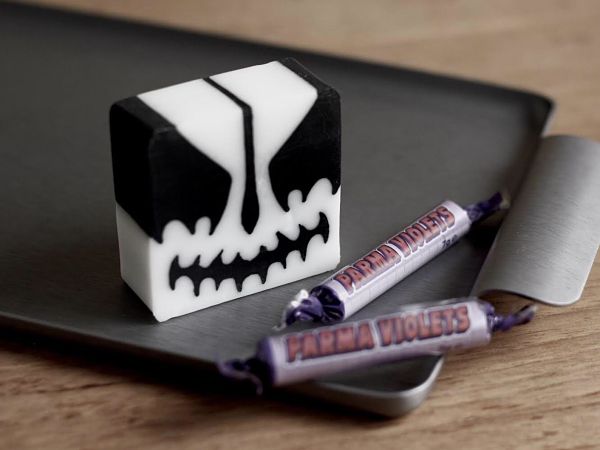 Τώρα και σαπουνάκι Cradle Of Filth