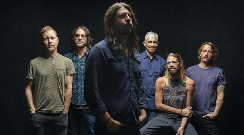 FOO FIGHTERS: Διασκευάζουν το "You Should Be Dancing" των Bee Gees