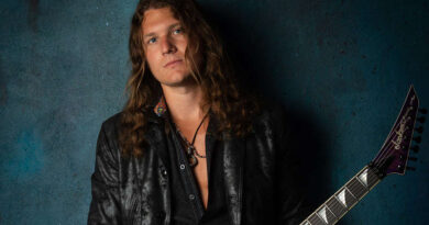 ICED EARTH: Αποχώρησε και ο Jake Dreyer.