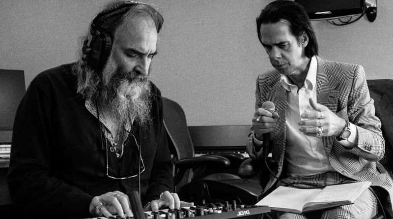 NICK CAVE: Ακούστε ολόκληρο το νέο του άλμπουμ με τον Warren Ellis