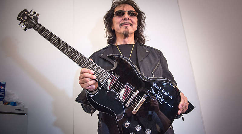 Δυσαρεστημένος ο Tony Iommi με τη δημοσίευση του Slapback