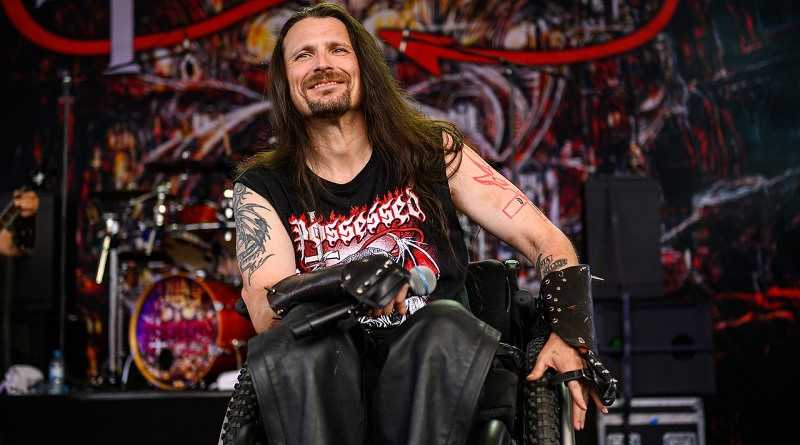 POSSESSED: Ο Jeff Becerra περπάτησε ξανά μετά απο 30 χρόνια