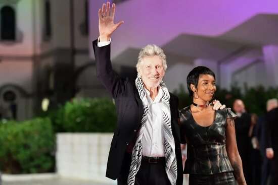 Roger Waters - Kamilah Chavis