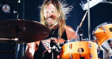 FOO FIGHTERS: Απεβίωσε ο Taylor Hawkins