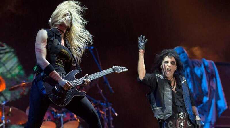 ALICE COOPER: Αποχώρησε η Nita Strauss