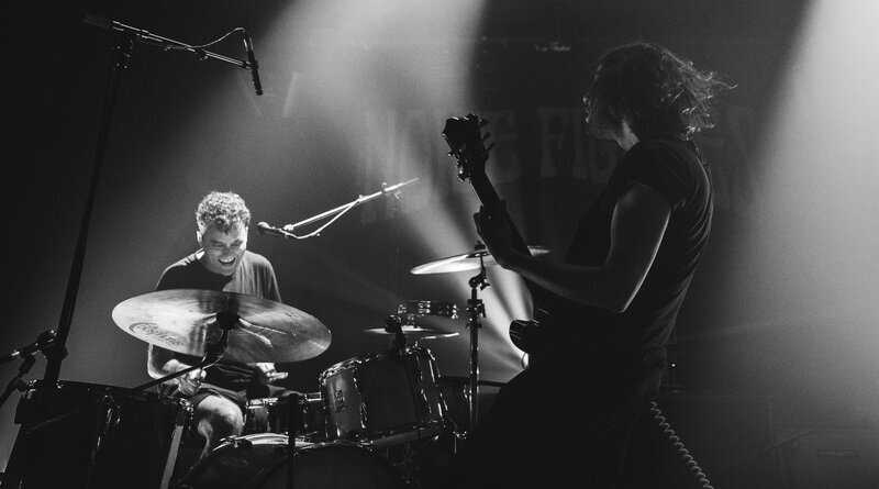 THE NOISE FIGURES: Ακούστε το νέο single "Crawling on the Walls"