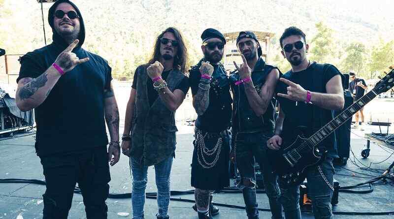 Το εξώφυλλο του νέου άλμπουμ των Lazy Man's Load