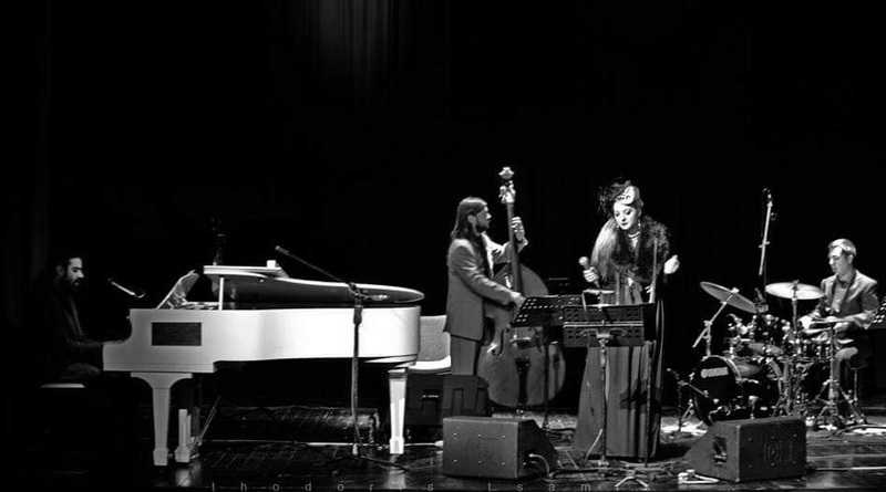 GLITTER GROTESQUE: Κυκλοφόρησε το ντεμπούτο άλμπουμ τους