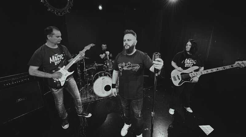 THE MAGIC BUS: Video για το κομμάτι "Γιαρέμ Γιαρέμ"