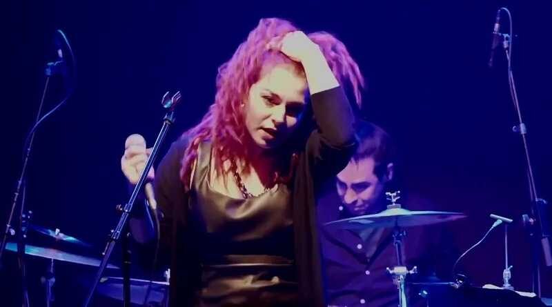 Φλούδες Eρπίδες: Live video για το νέο single "Θα πετάς"