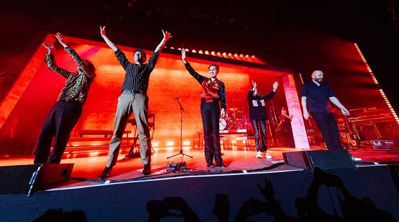 FRANZ FERDINAND: Live video για το "Hooked"