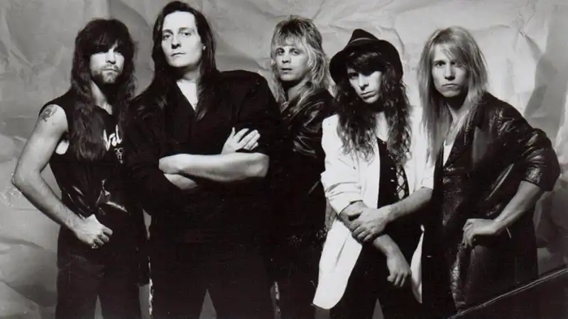 SAVATAGE: Τριπλό live album περιόδου "Gutter Ballet"