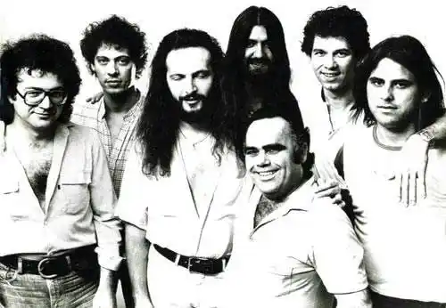 Socrates Drunk The Conium με ΑΝΔΡΕΑ ΓΙΑΚΟΥΜΕΛΟ