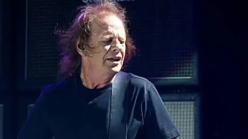 AC/DC: Στο νοσοκομείο ο Stevie Young