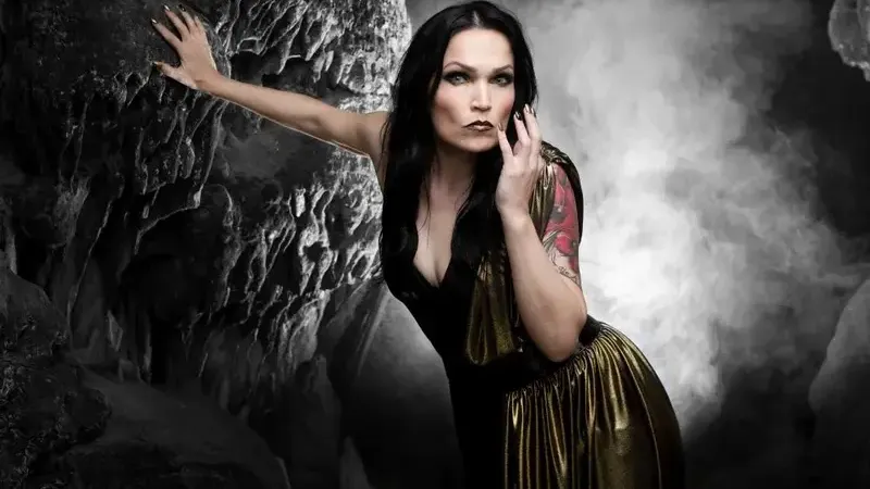 Νέο άλμπουμ ανακοίνωσε η Tarja. Ακούστε το “At Sea”