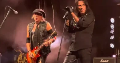 ALICE COOPER: Απρόσμενη διασκευή του "Smells Like Teen Spirit" (Nirvana)