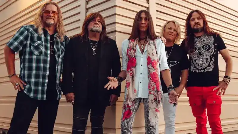 TESLA: Ανακοινώνουν το άλμπουμ διασκευών "Homage" και παρουσιάζουν το single "I Love You (2026 Version)"