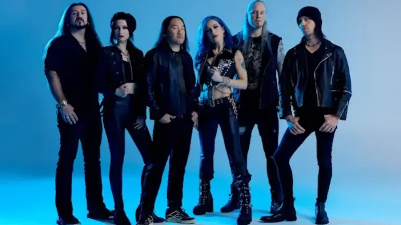 DRAGONFORCE: Ανακοινώνουν την Alissa White-Gluz ως νέα τους τραγουδίστρια