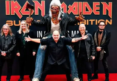 IRON MAIDEN: Εντυπωσιακή η πρεμιέρα του "Burning Ambition" στο Λονδίνο