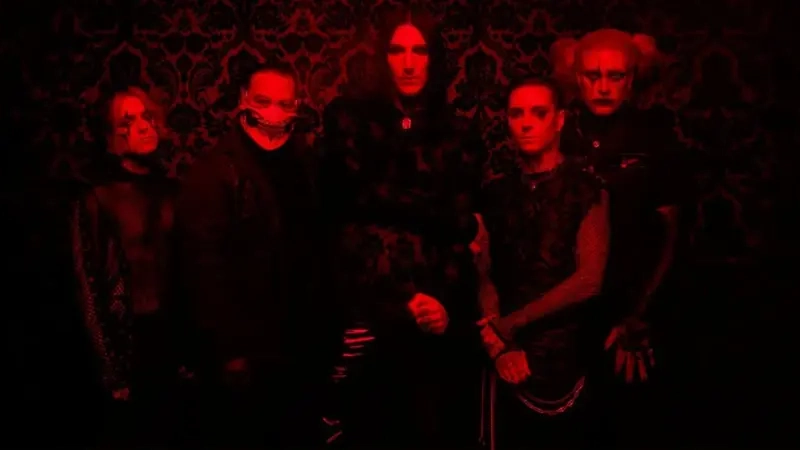MOTIONLESS IN WHITE: Ανακοινώνουν το νέο άλμπουμ "Decades" και παρουσιάζουν το single "Playing God" με τον Corey Taylor