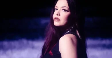 Vicky Psarakis