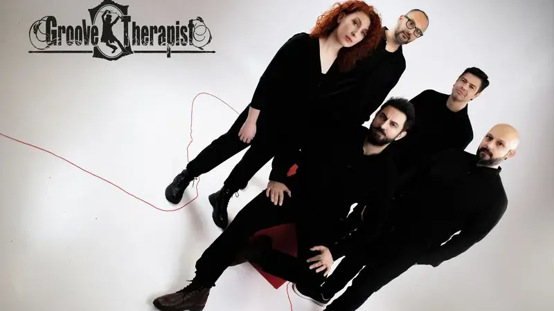GROOVE THERAPIST: Παρουσιάζουν το single "Mama… Don’t Cry In Silence"
