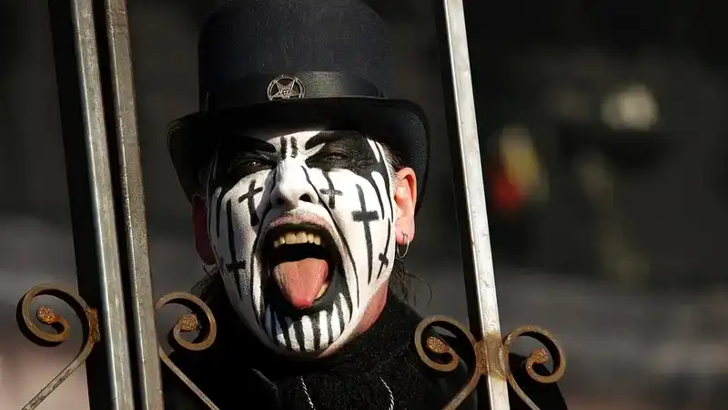 KING DIAMOND: Ετοιμάζεται νέα ταινία για τη ζωή του